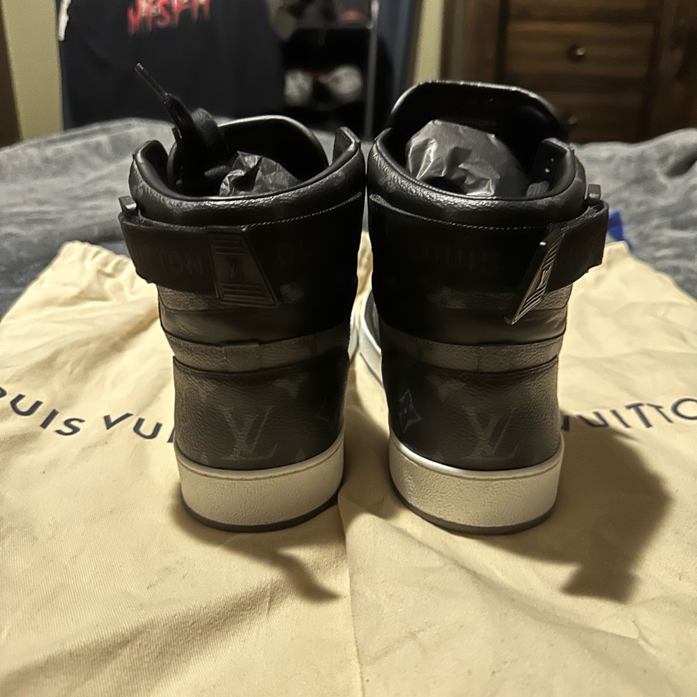 Louis Vuitton  hi-top sneakers - Picture 3 of 9